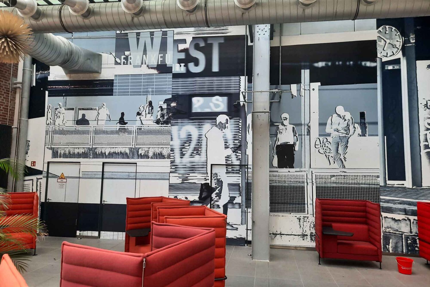 20230113_152235 Eandgestaltung mit Fototapeten Motiv Westbahnhof Collage