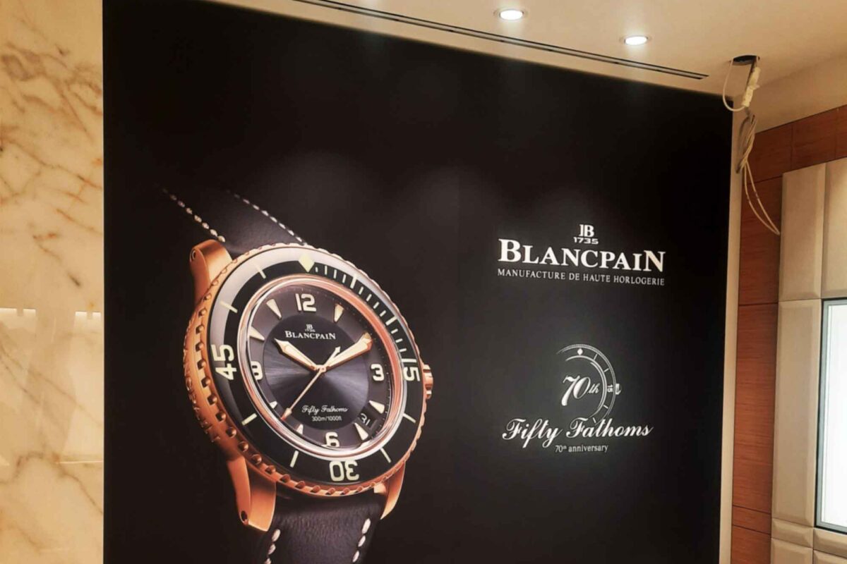 Schaufensterbeschriftung mit Digitaldruck in Frankfurt Zeil