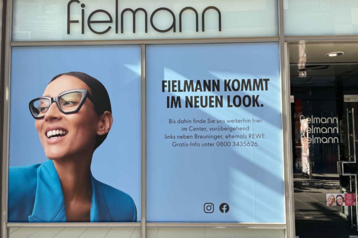 Schaufensterbeklebung in Frankfurt für Fielmann mit Digitaldruck