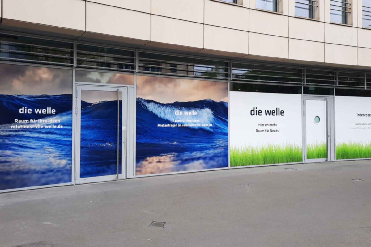 Schaufensterbeklebung in Frankfurt an der Welle mit Digitaldruck