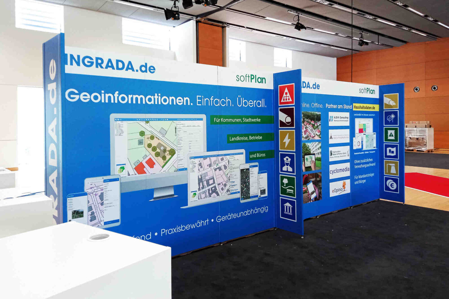 Systemstand-mir-Beschriftung-aus-Digitaldruckfolien Systemstand-mir-Beschriftung-aus-Digitaldruckfolien